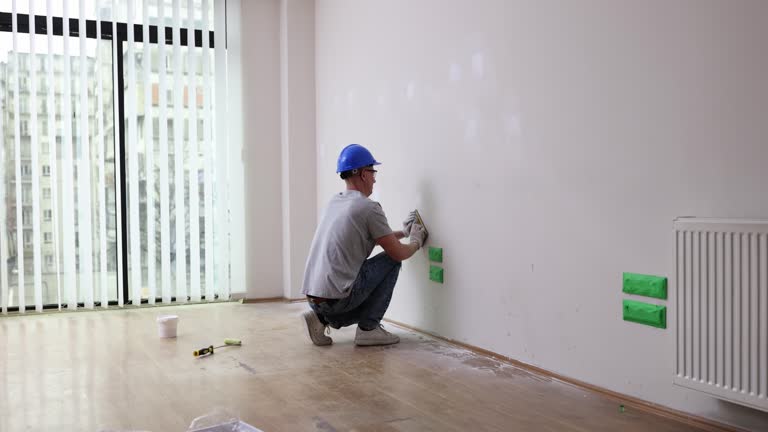 Wallpaper Removal and Painting in Gnadenhutten, OH